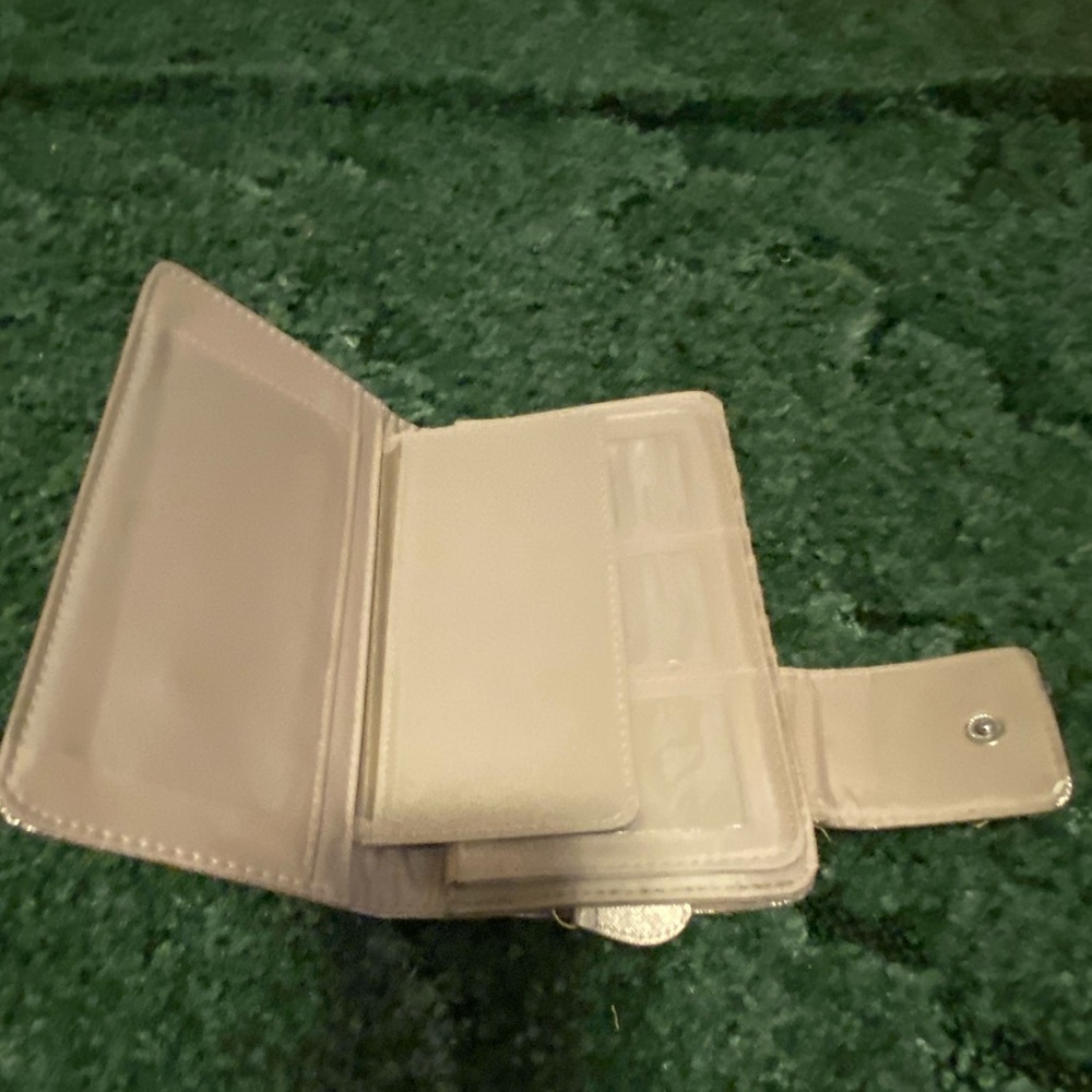 Wallet - Picture 3 of 4